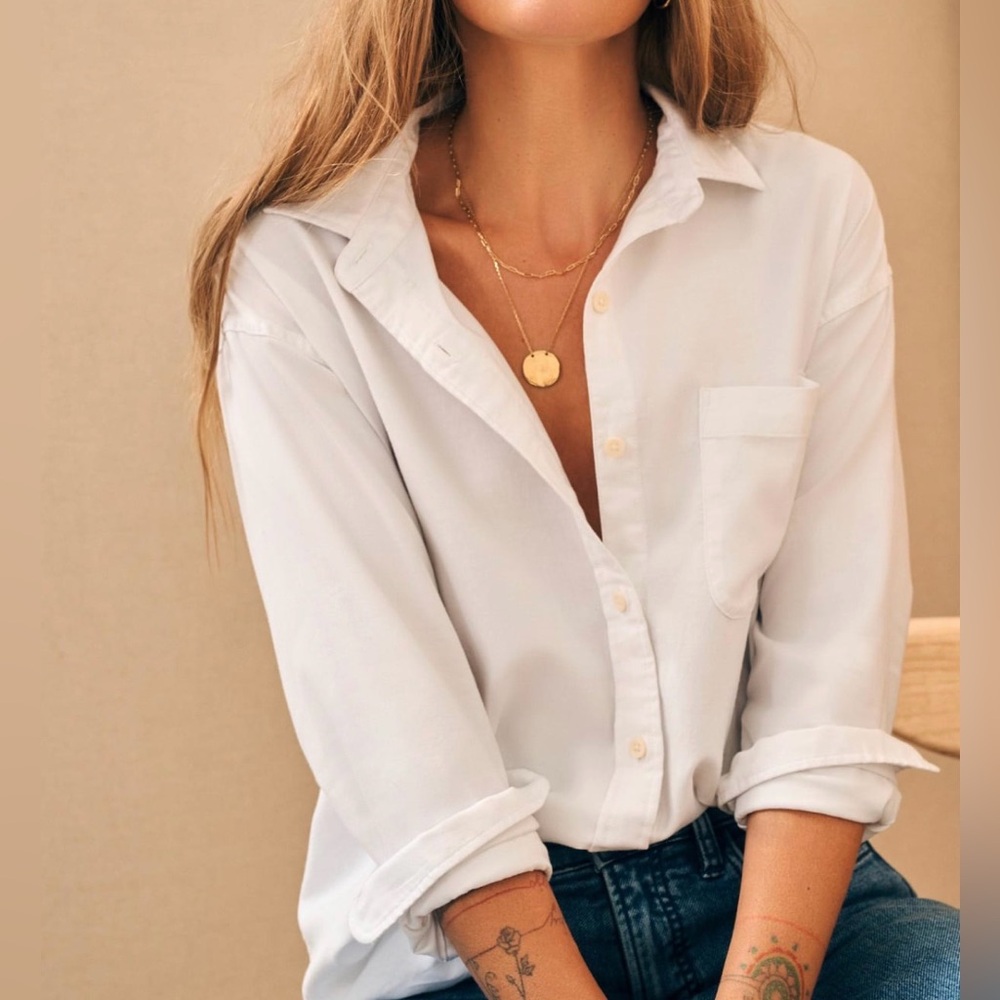 FAHERTY Stretch Oxford Relaxed Classic White Women's Button-Up w/ pocket NWOT